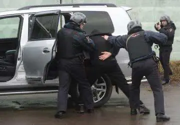 Полицейские из Петербурга и Москвы задержали драгдилера почти с 5 кг героина