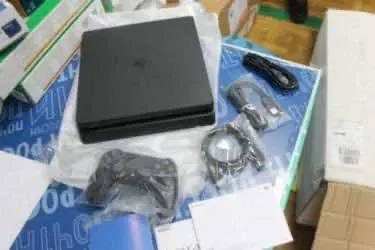 Жителя Сургута оштрафовали за ввоз PS4 без разрешения