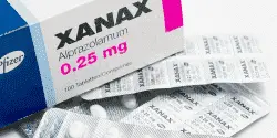 Пара из Флориды арестована за продажу ксанакса через даркнет